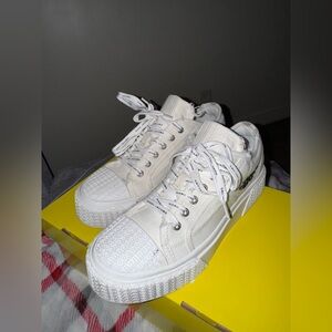 Marc Jacobs The Sneaker